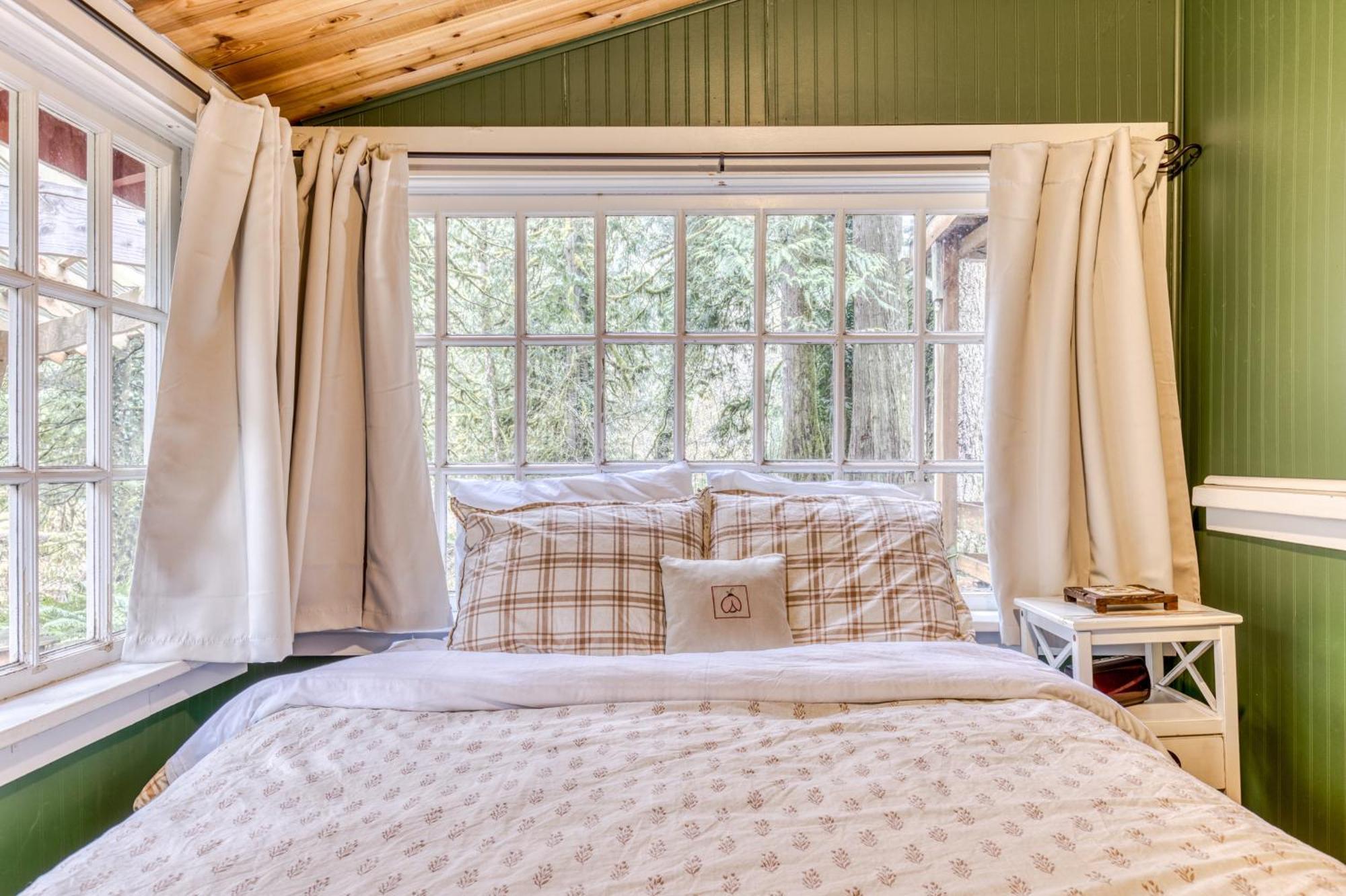 The Cedars Cabin Welches Eksteriør billede