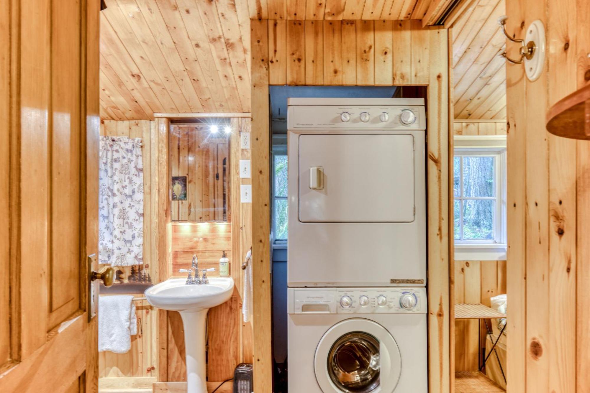 The Cedars Cabin Welches Eksteriør billede
