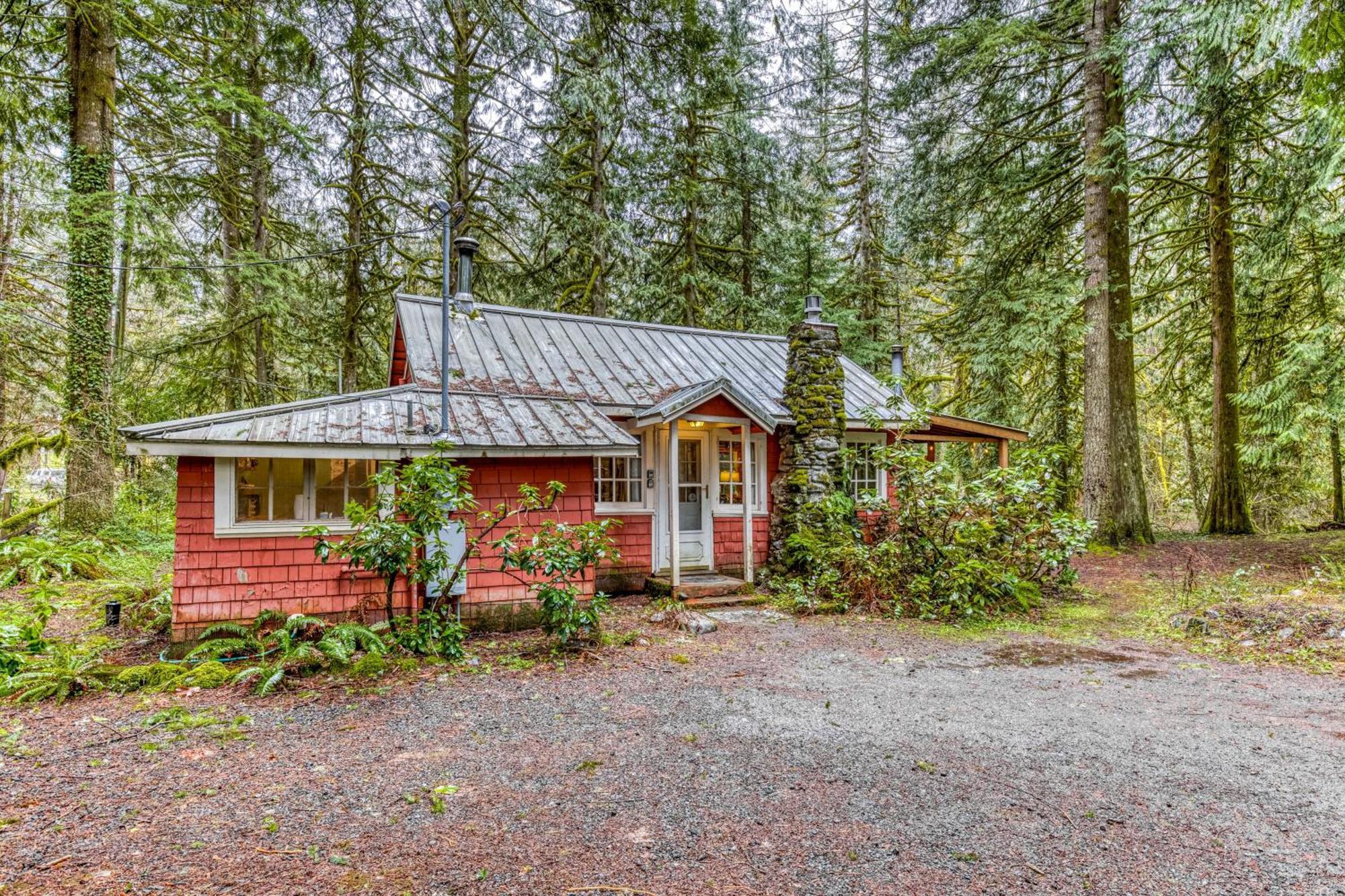 The Cedars Cabin Welches Eksteriør billede